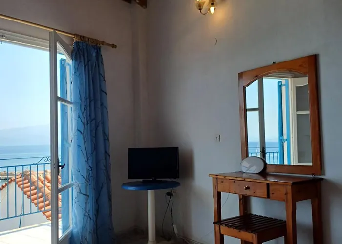 Total Blue Maisonette