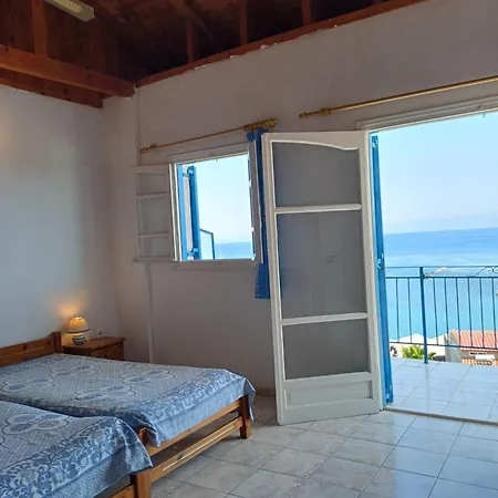 Total Blue Maisonette *