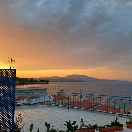 Total Blue Maisonette Apartament