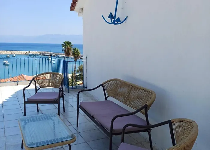 Total Blue Maisonette *