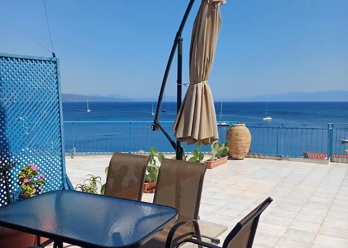 Total Blue Maisonette *